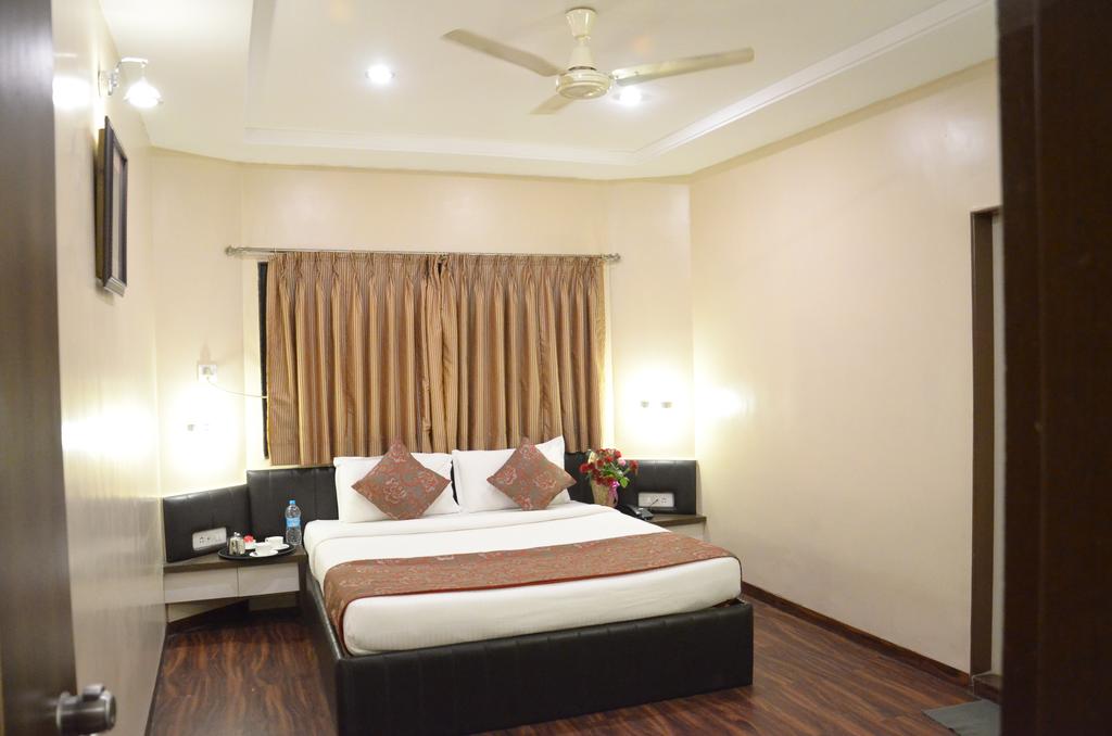 Hotel Vijay Residency-Delux